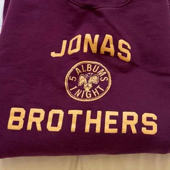 jonas brothers burgundy crewneck sweatshirt sz L pullover casual comfy preppy - Picture 5 of 8